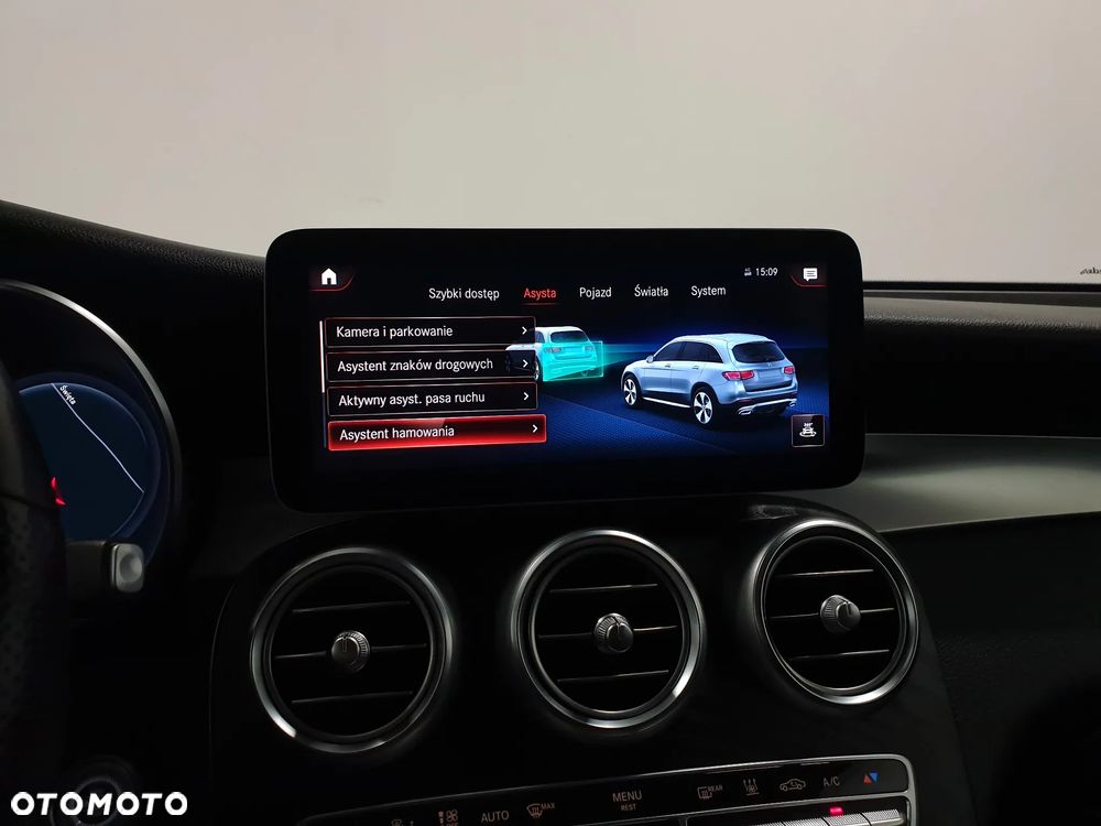 Mercedes-Benz GLC 300 de 4Matic 9G-TRONIC AMG Line Plus - 23