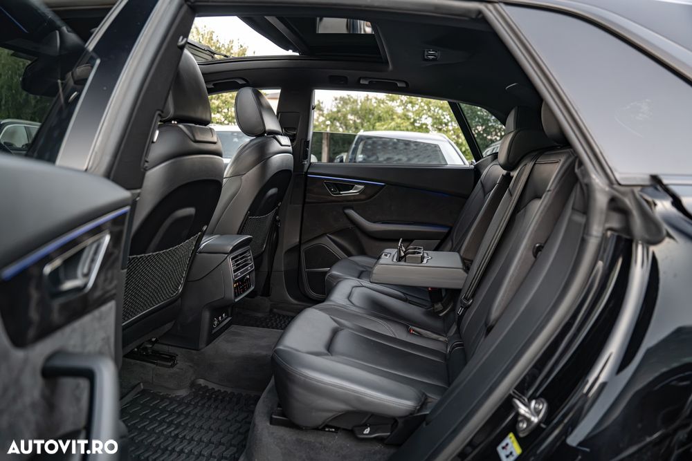 Audi Q8 SUV TFSI quattro 250 kW tiptronic S line business - 17