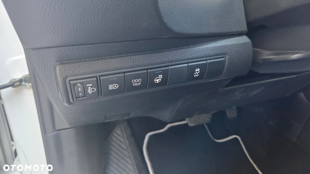 Toyota Corolla 1.8 Hybrid Comfort - 22