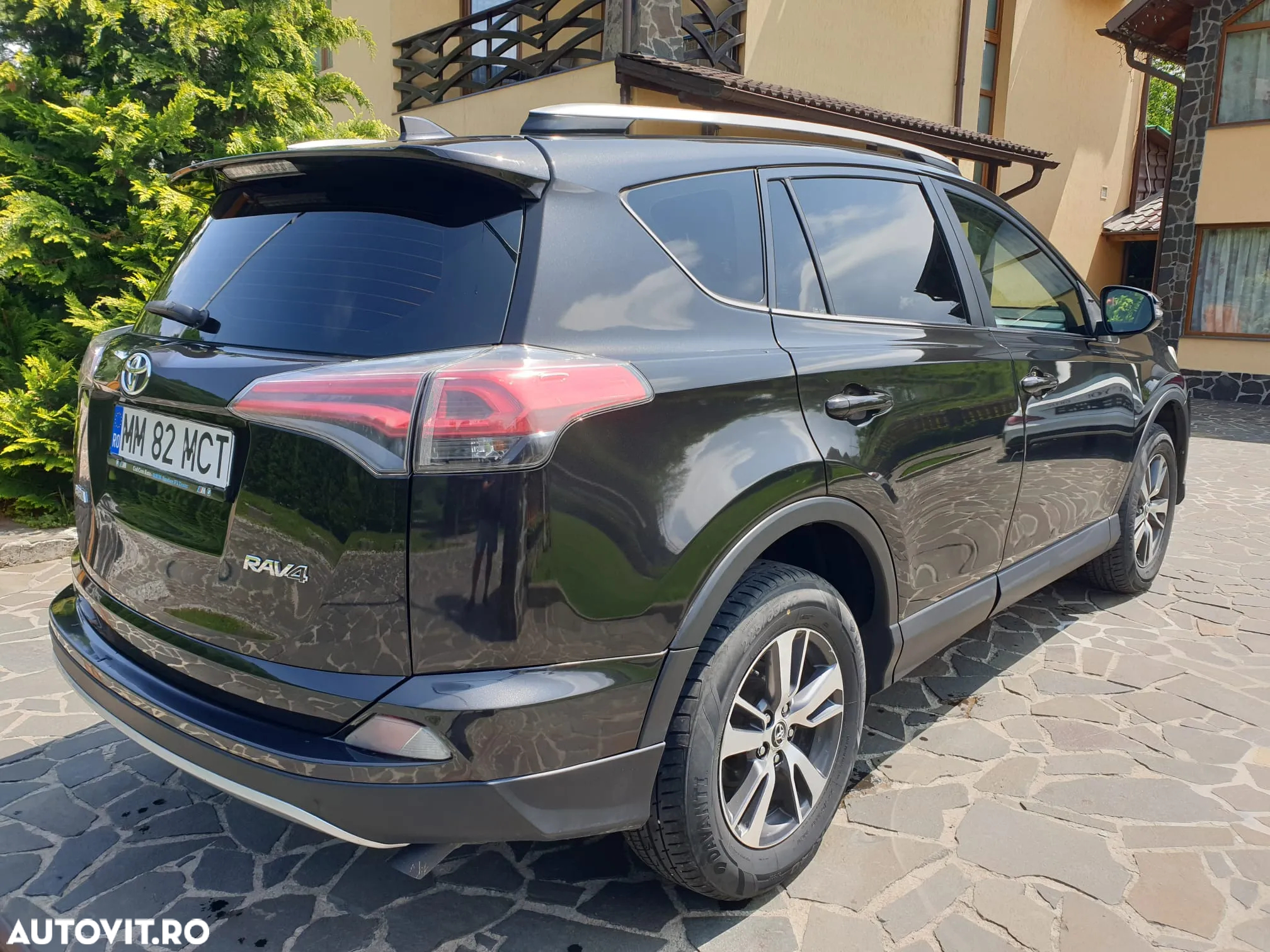 Toyota RAV4 - 5