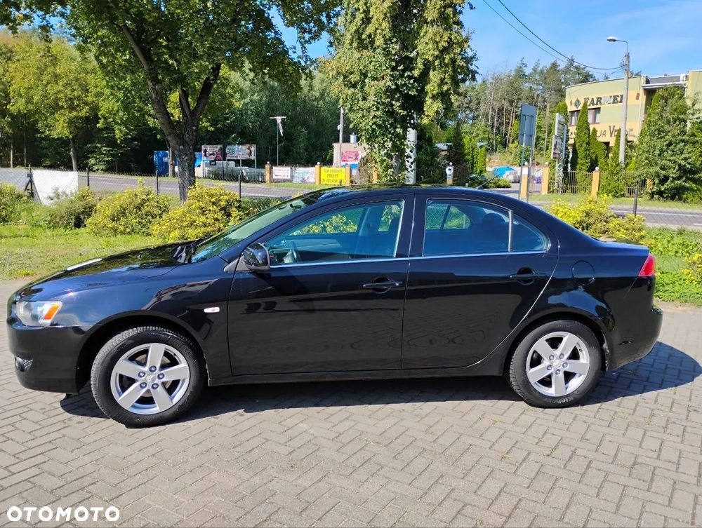 Mitsubishi Lancer 1.5 Invite - 2