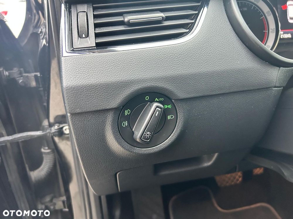 Skoda Octavia 1.5 TSI ACT Ambition DSG - 38