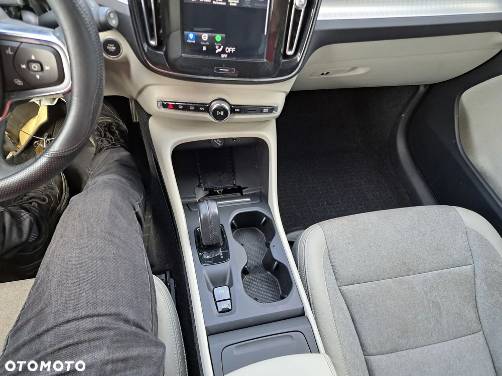 Volvo XC 40 T4 - 16