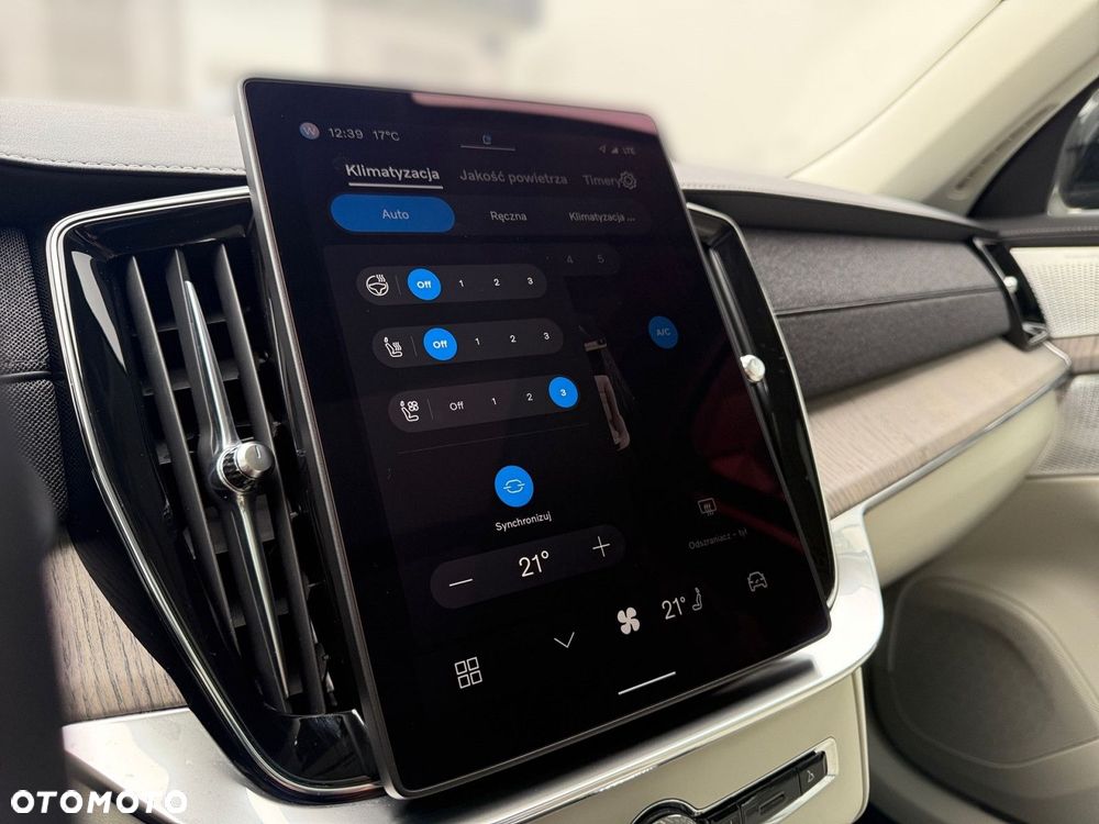Volvo XC 90 - 21