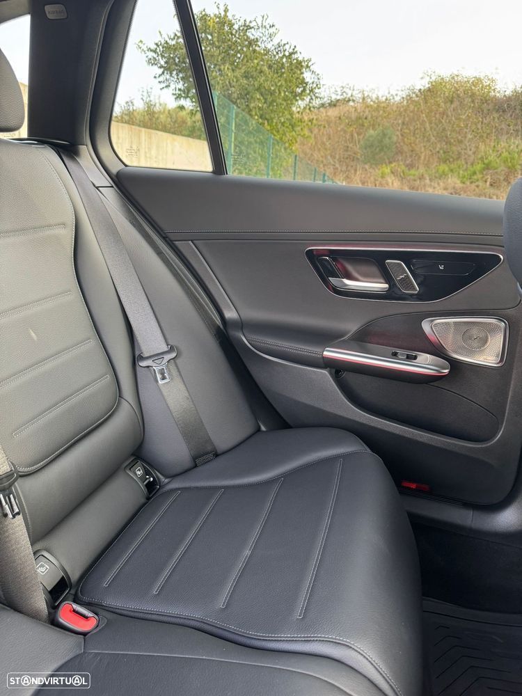 Mercedes-Benz C 300 e AMG Line - 26