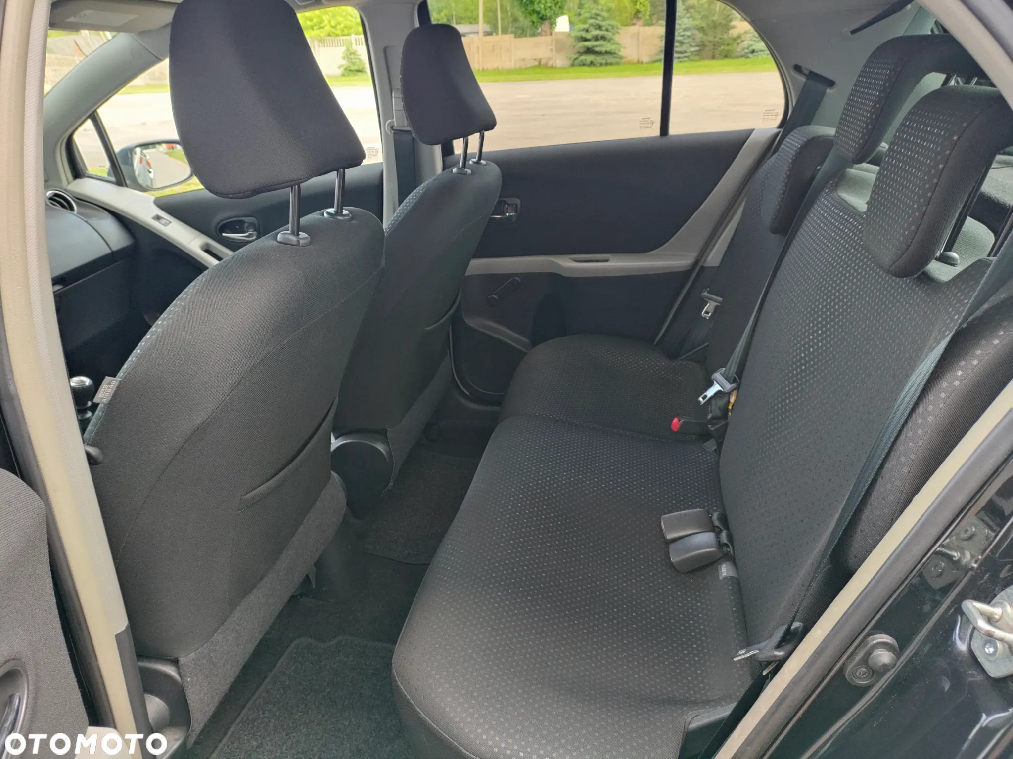 Toyota Yaris - 16