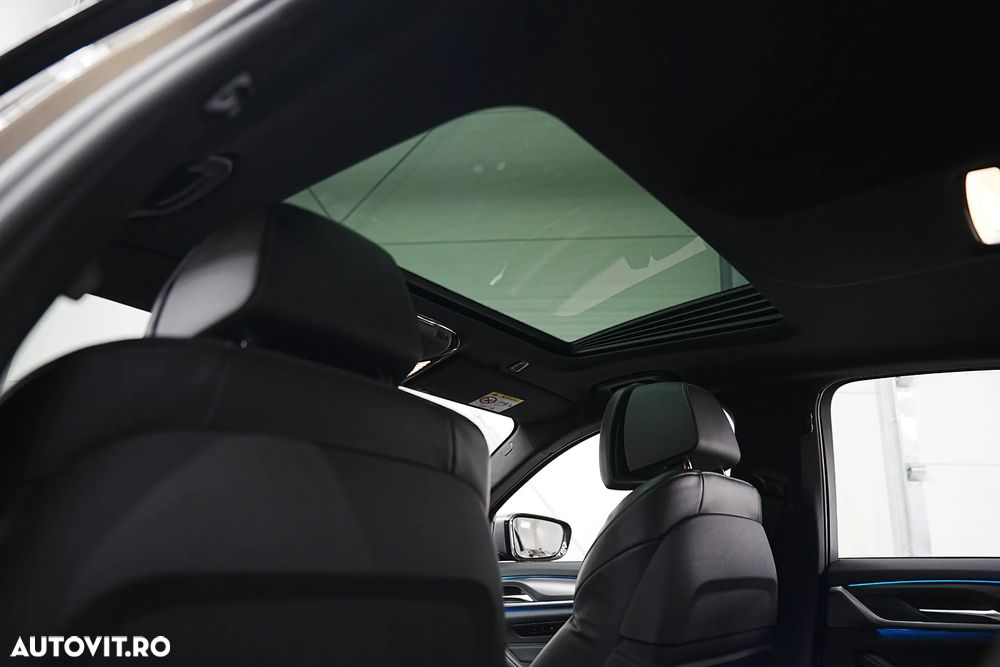 BMW Seria 5 530e Aut. M Sport Edition - 22