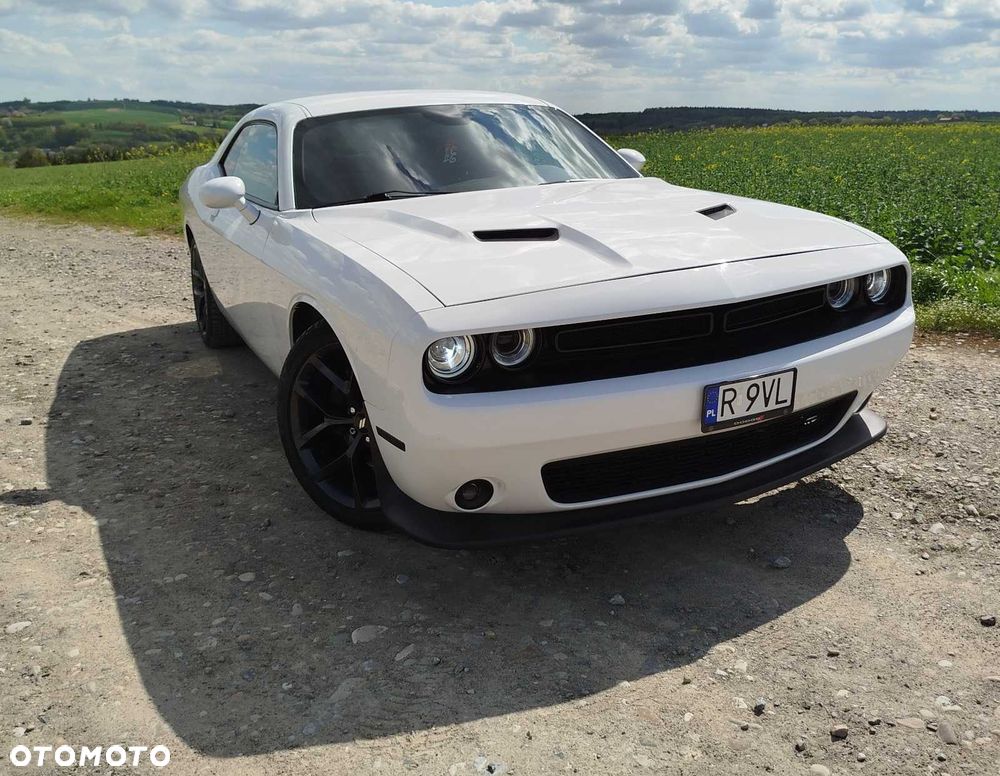 Dodge Challenger - 2