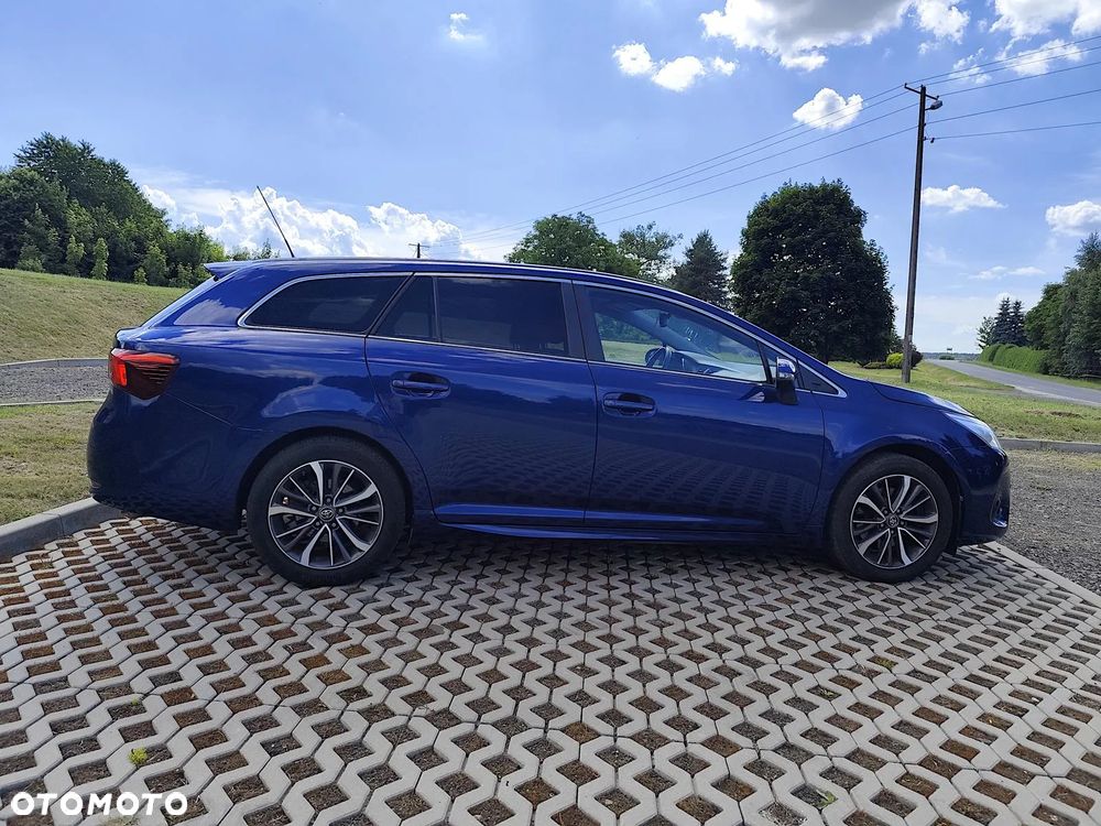 Toyota Avensis - 15