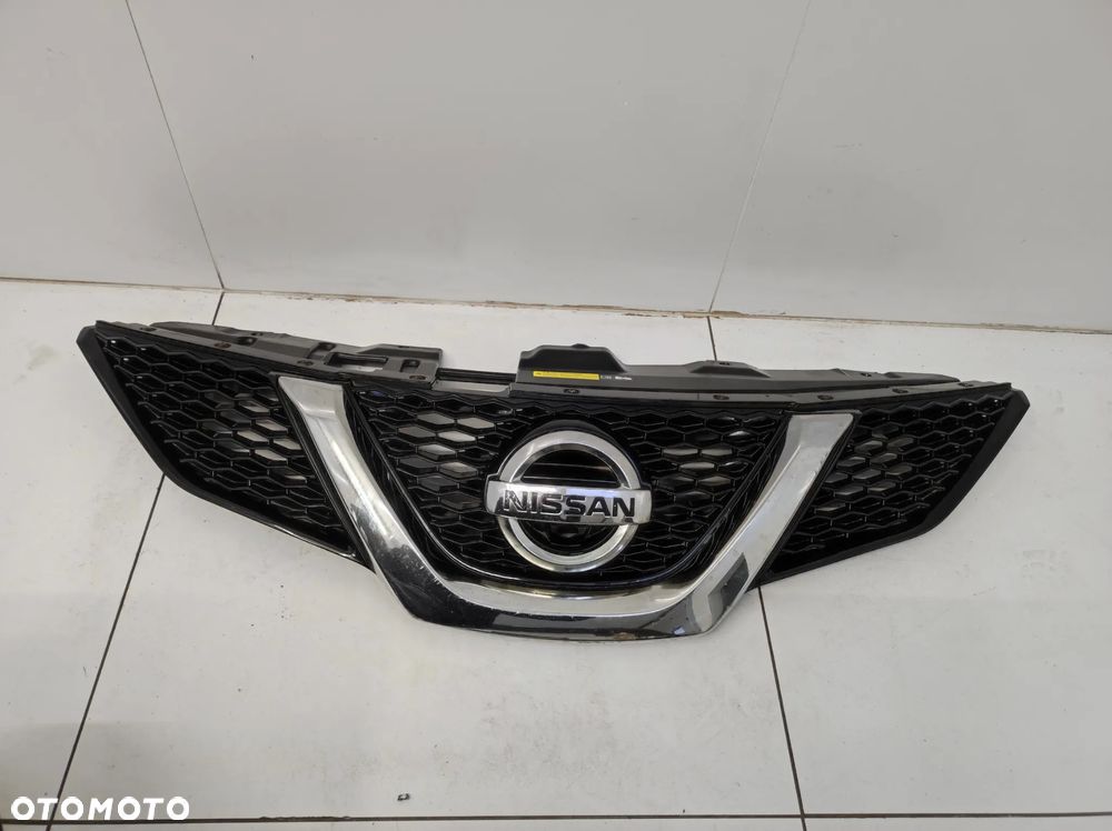GRILL ATRAPA ZDERZAKA PRZÓD NISSAN QASHQAI J11 - 1