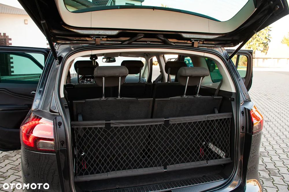 Opel Zafira C Tourer 11-16 - 28