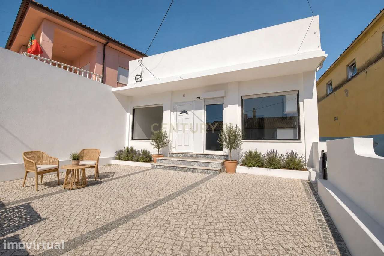 Moradia térrea T3 com 2  wcs, pátio e arrumos em Vila Verde