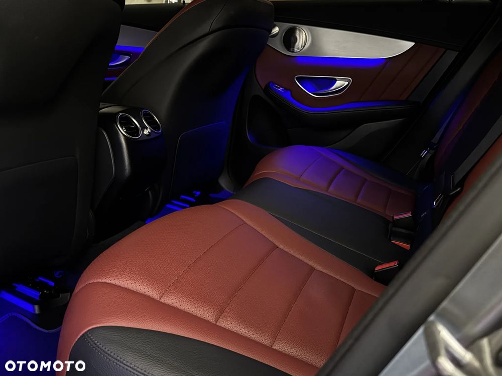 Mercedes-Benz GLC 220 d 4Matic 9G-TRONIC AMG Line - 22