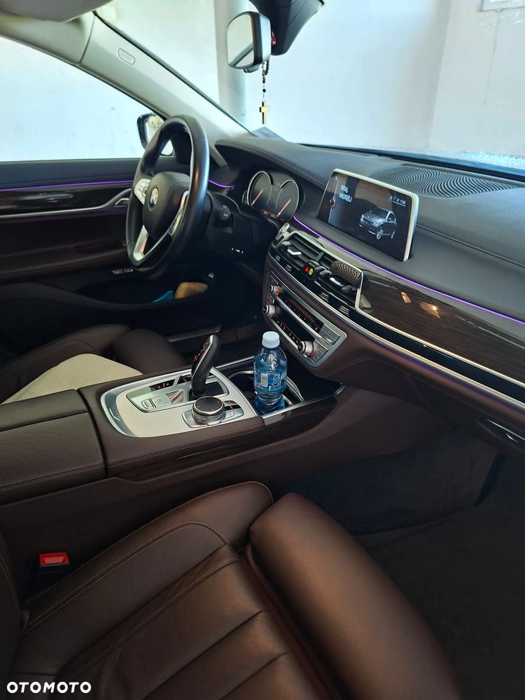 BMW Seria 7 730d xDrive - 9