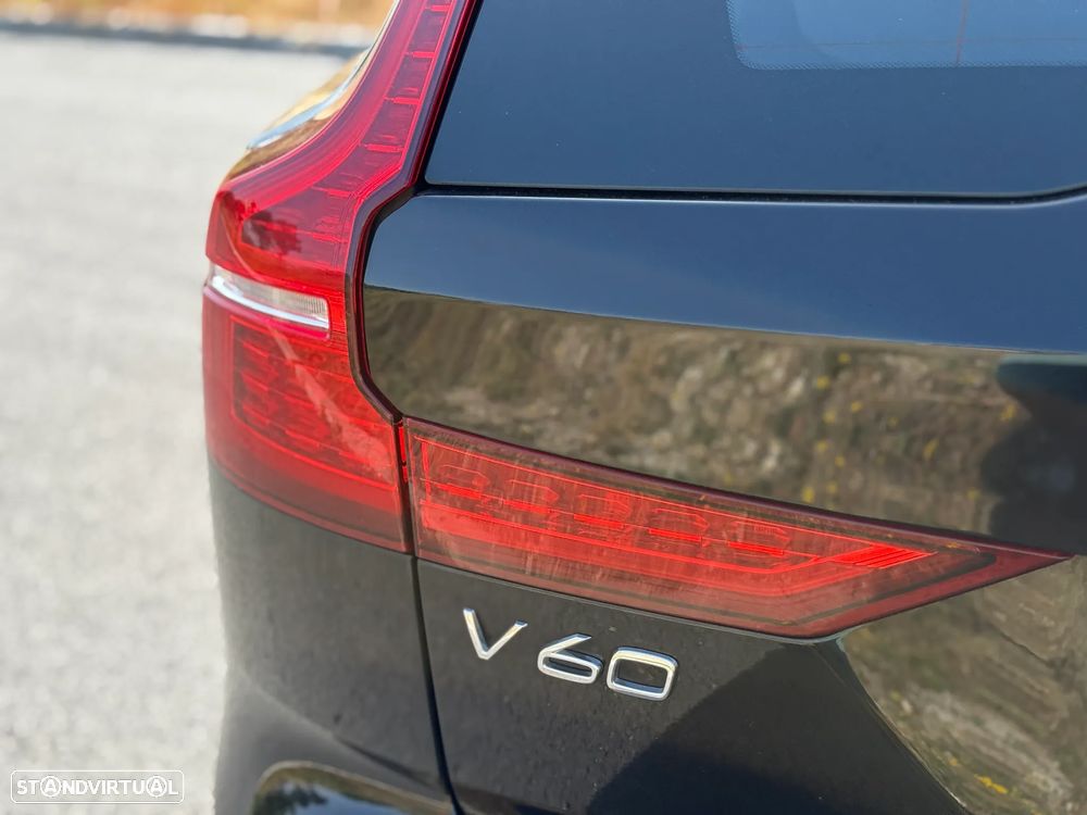 Volvo V60 2.0 D3 Momentum Plus Geartronic - 11