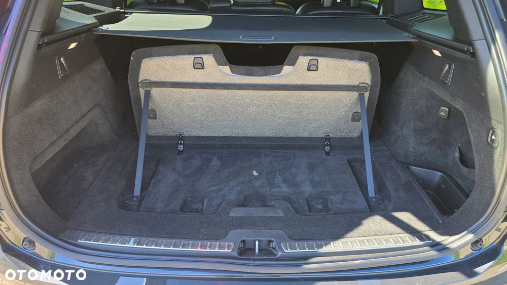 Volvo XC 90 B5 D AWD R-Design - 27