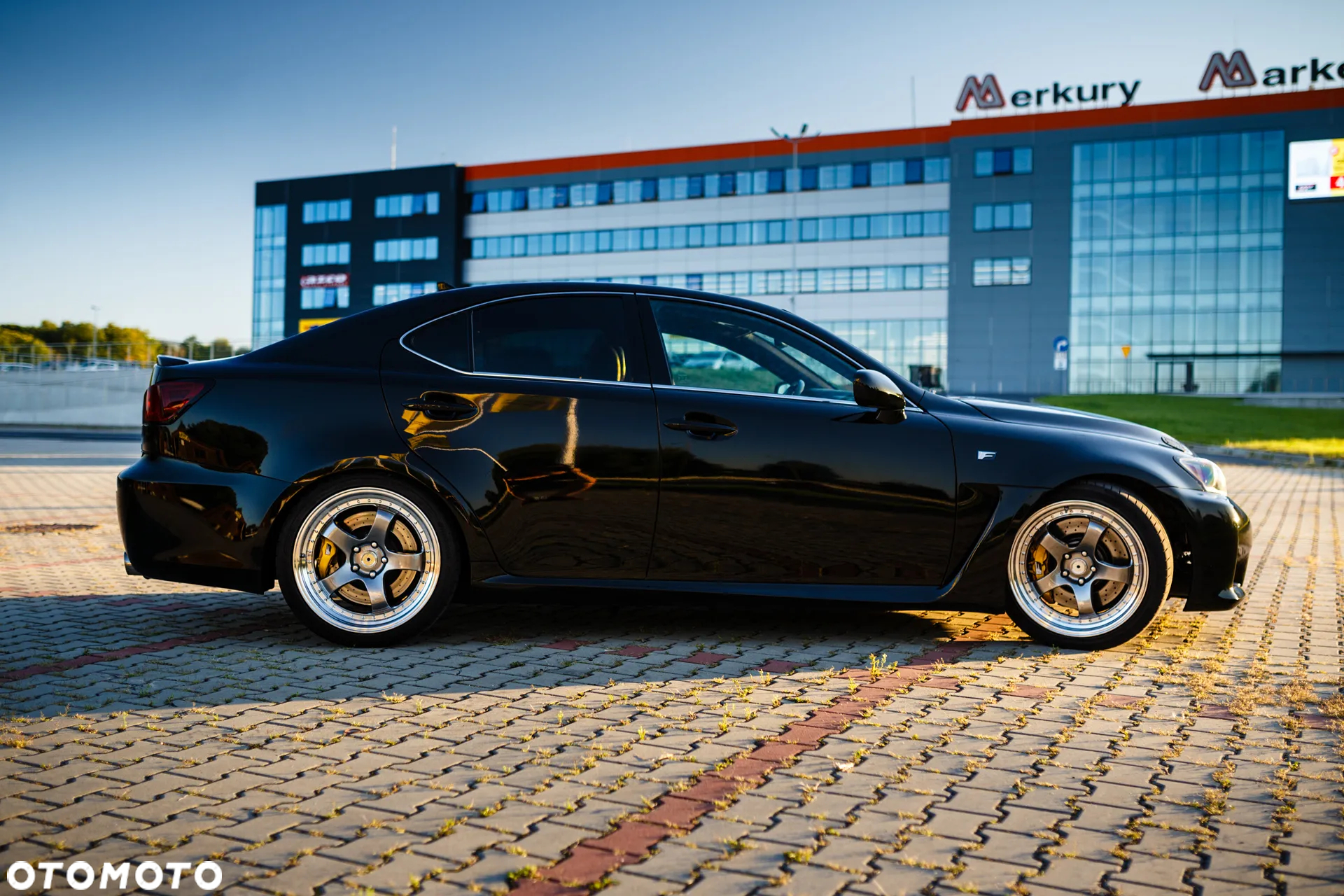 Lexus IS F Sport - 4