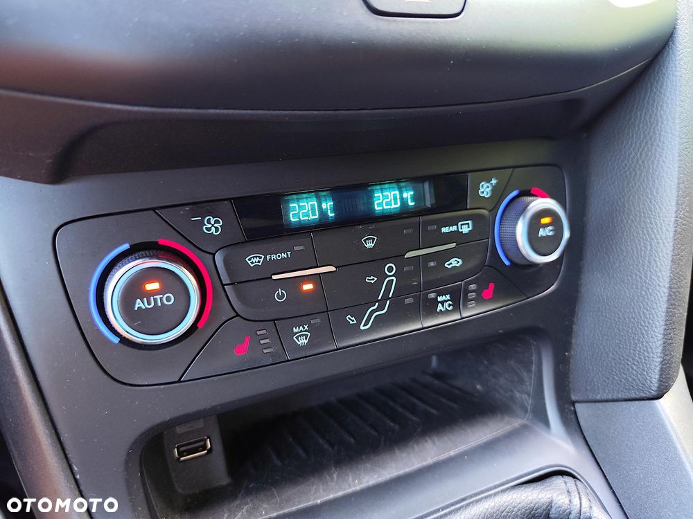 Ford Focus - 25