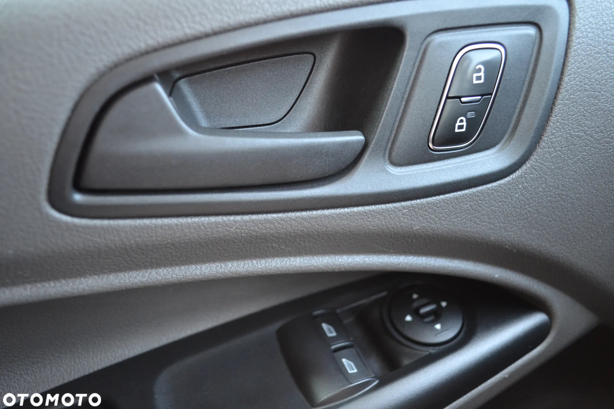 Ford Transit Connect - 14