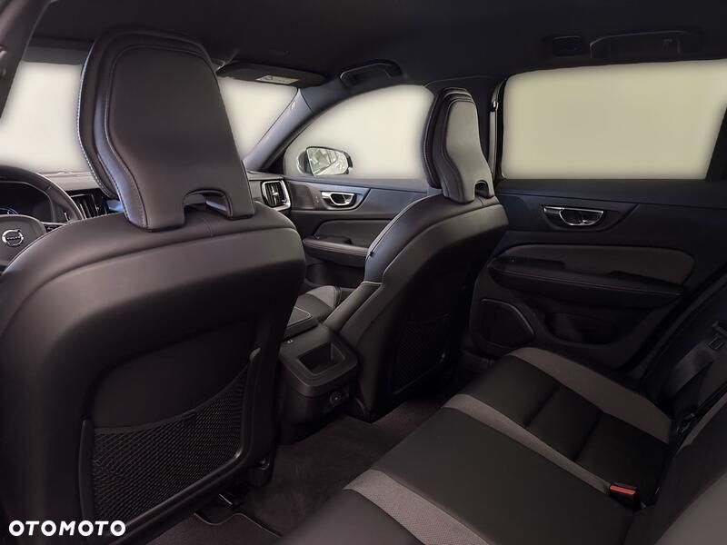 Volvo V60 B4 B Plus Bright - 19
