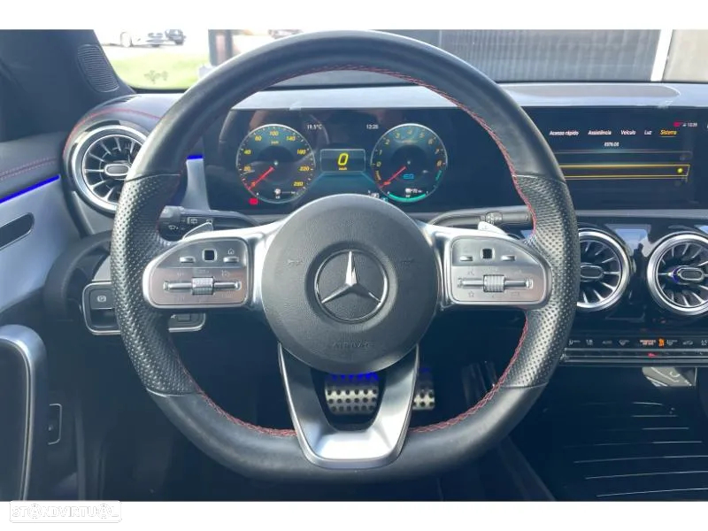 Mercedes-Benz CLA 250 e Shooting Brake AMG Line - 11