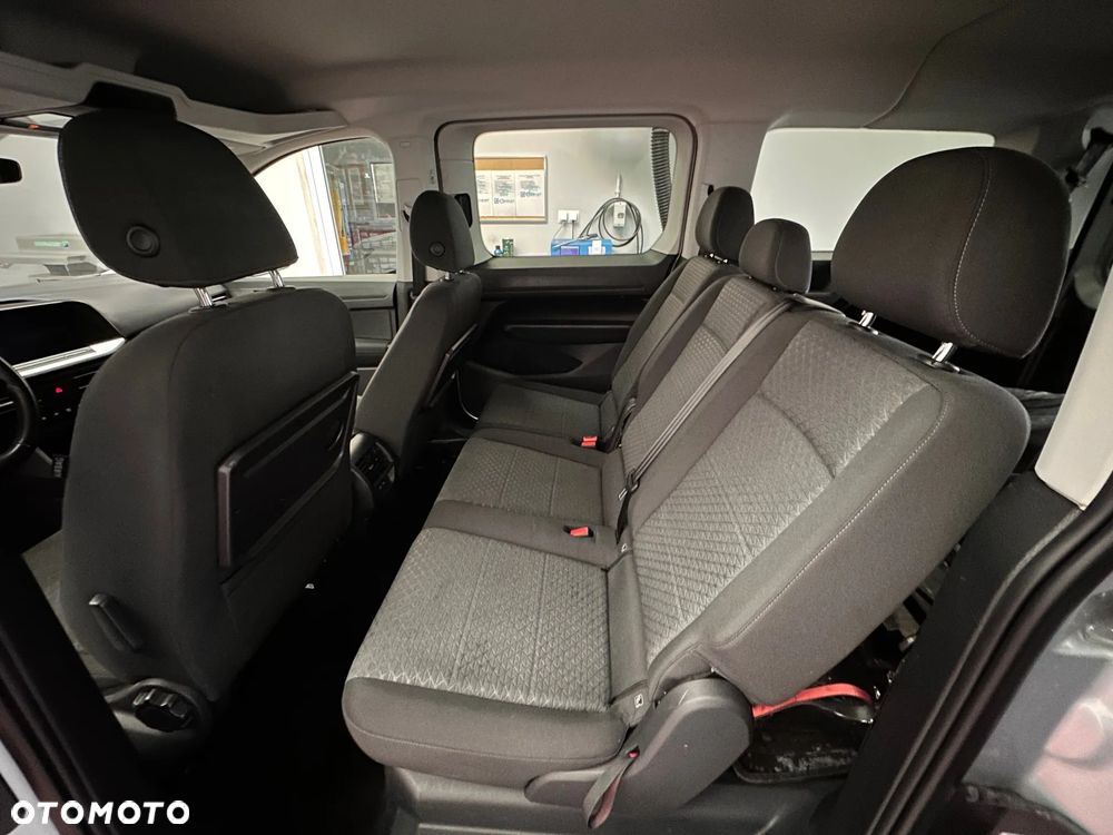 Ford Tourneo Connect Grand ver-grand-2-0-ecoblue-titanium - 22