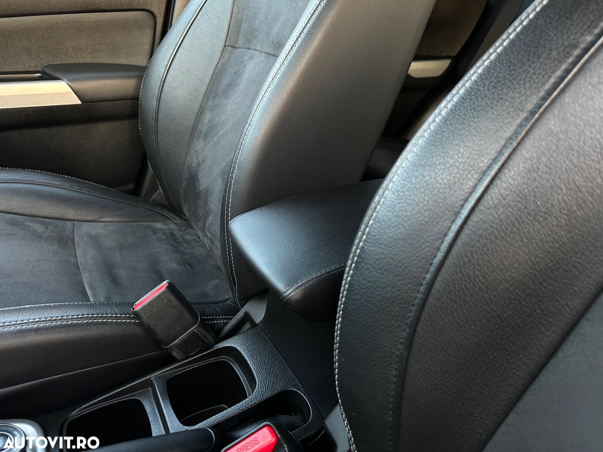 Suzuki Vitara 1.6 DDIS 4X4 Luxus - 12