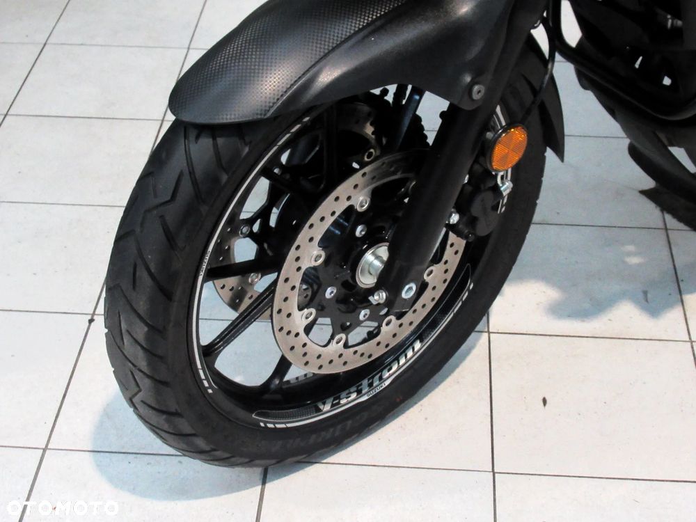 Suzuki V-STROM - 20