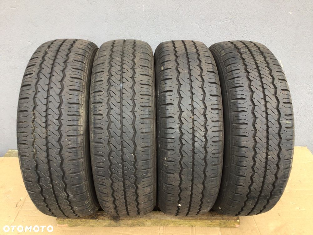 Opony letnie 4szt Hankook Radial RA08 108/106T 215/70/16C