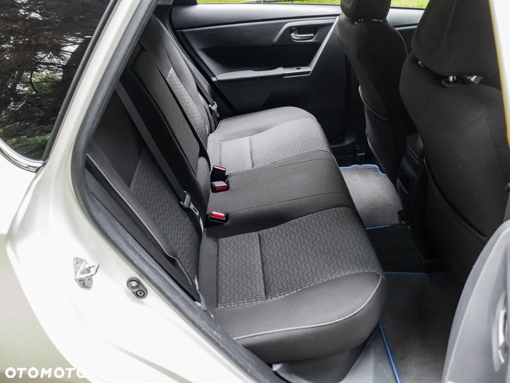 Toyota Auris - 25