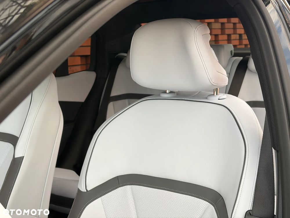 BMW i3 50 xDrive 113.4kWh - 30