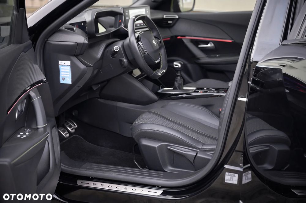 Peugeot 2008 PureTech 130 Stop&Start GT-Line Edition - 18