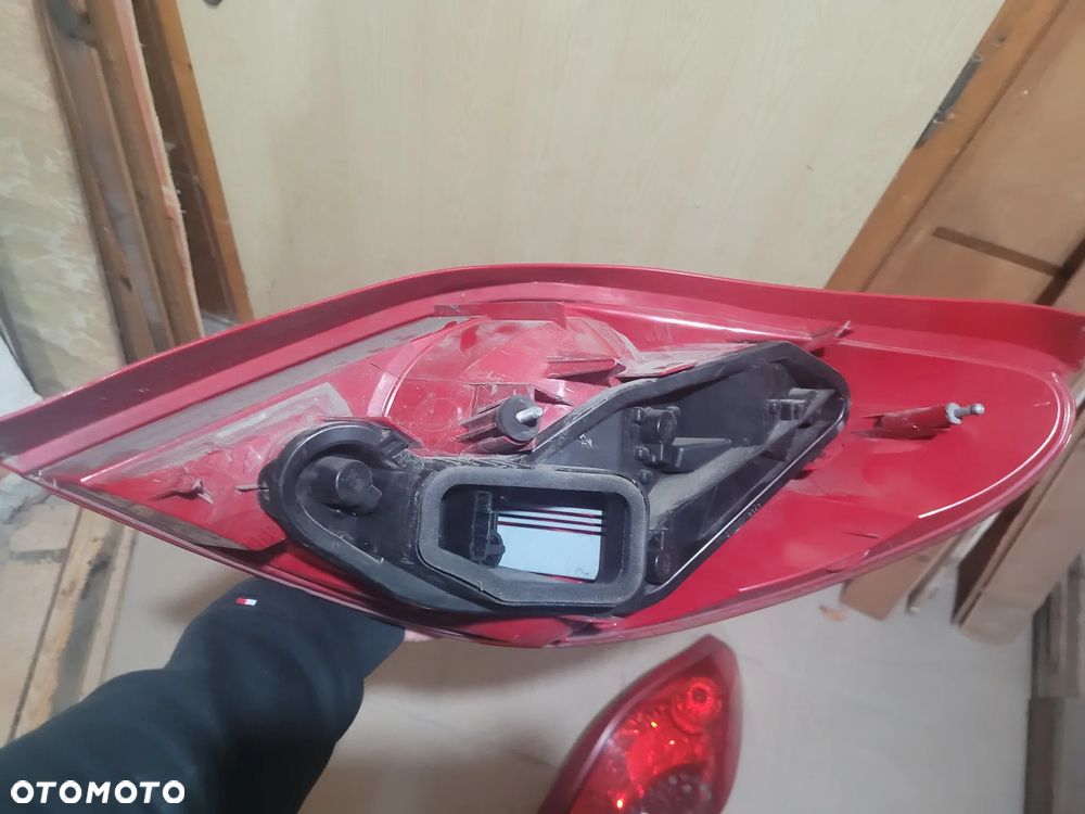 Peugeot 207 cc lampy P+ L tył - 4