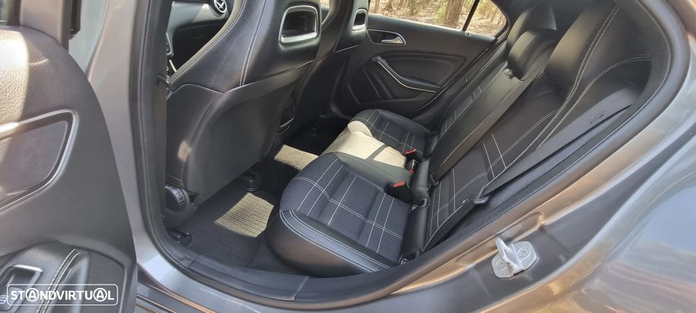 Mercedes-Benz A 160 d Urban Aut. - 12