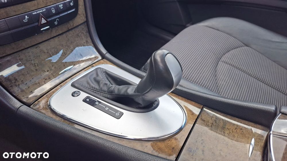 Mercedes-Benz Klasa E 200 Kompressor Automatik Avantgarde - 25