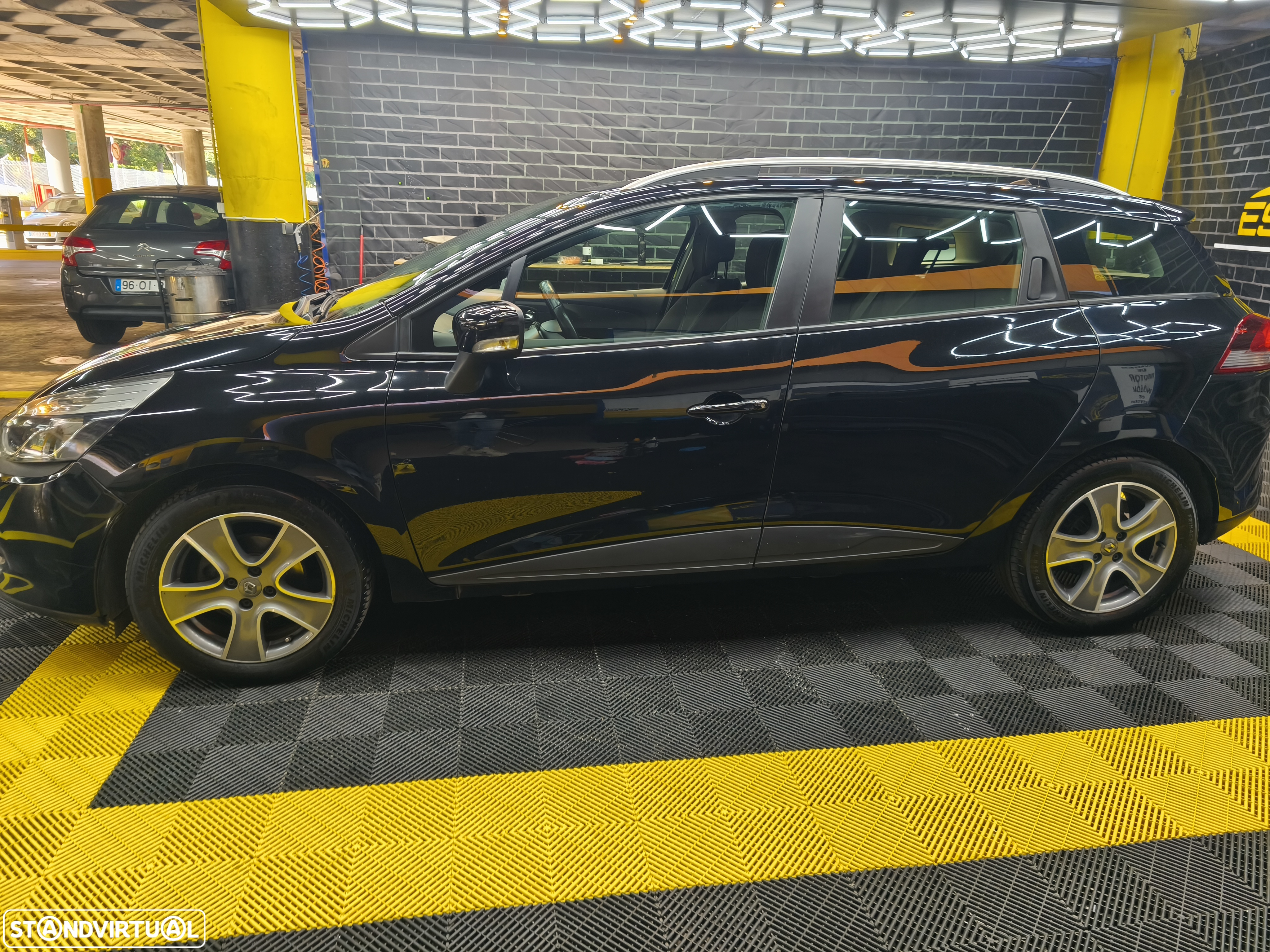 Renault Clio Sport Tourer 1.5 dCi Dynamique S - 6