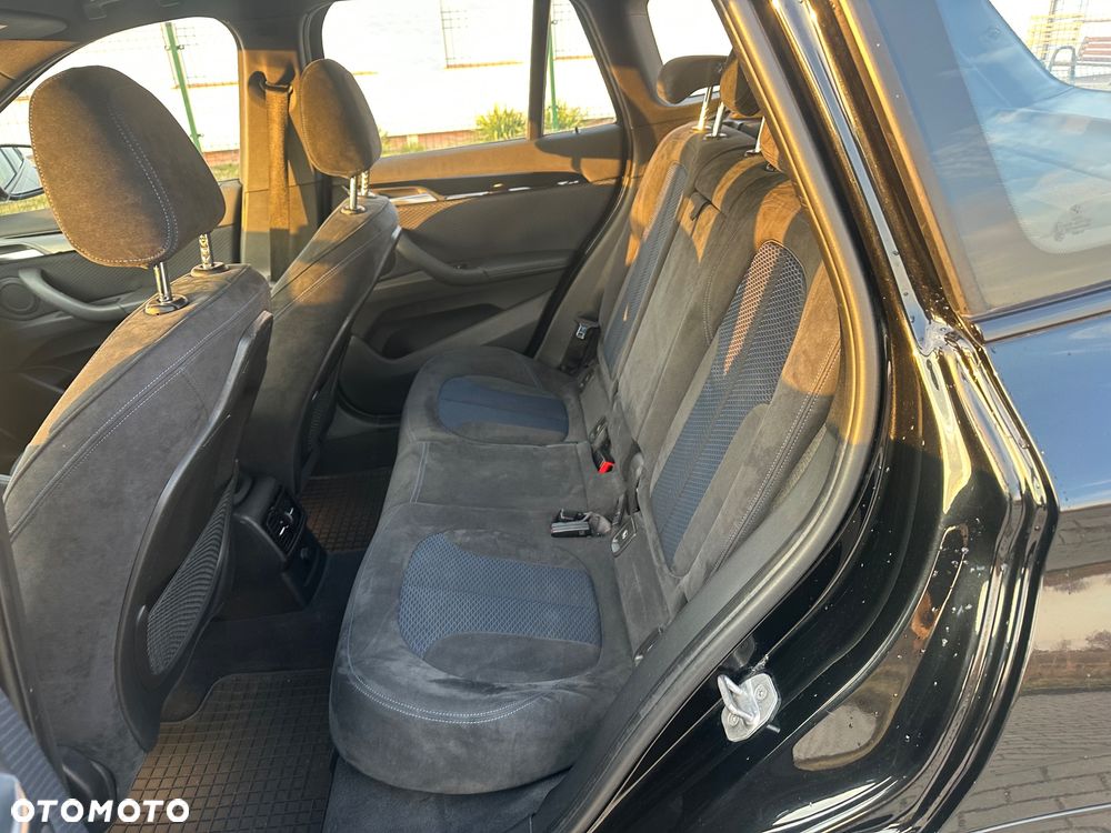 BMW X1 sDrive18i M Sport - 12