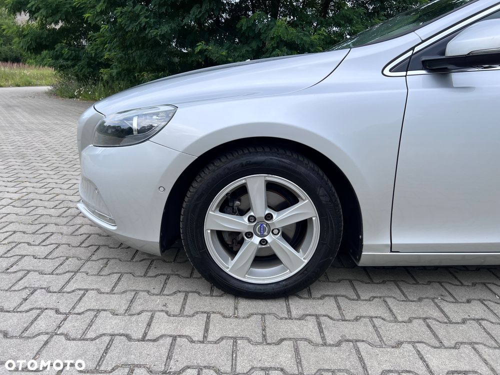 Volvo V40 D2 Momentum - 12