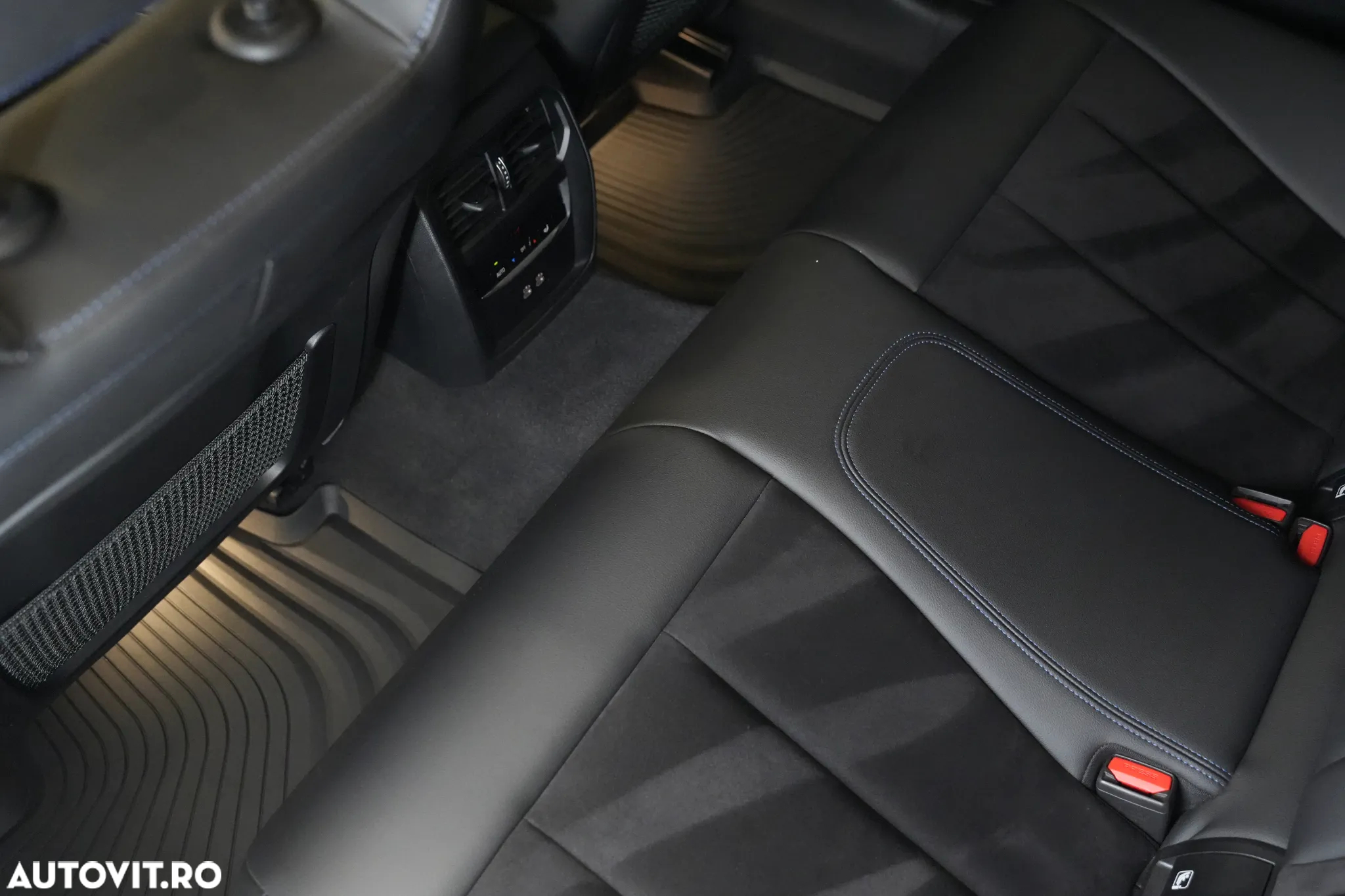BMW Seria 3 320i xDrive AT - 15