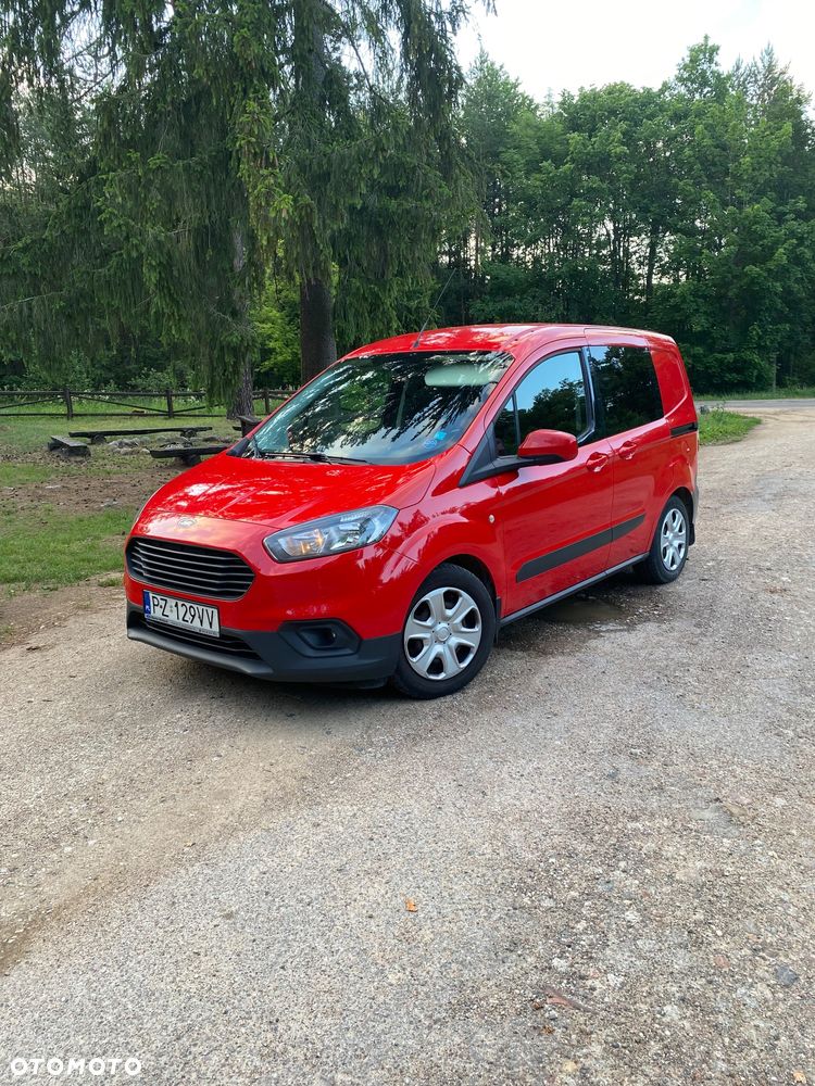 Ford Transit Courier - 1