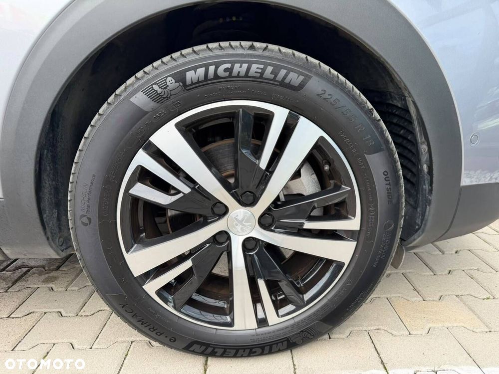 Peugeot 3008 1.6 PureTech Hybrid4 PHEV GT S&S EAT8 - 7