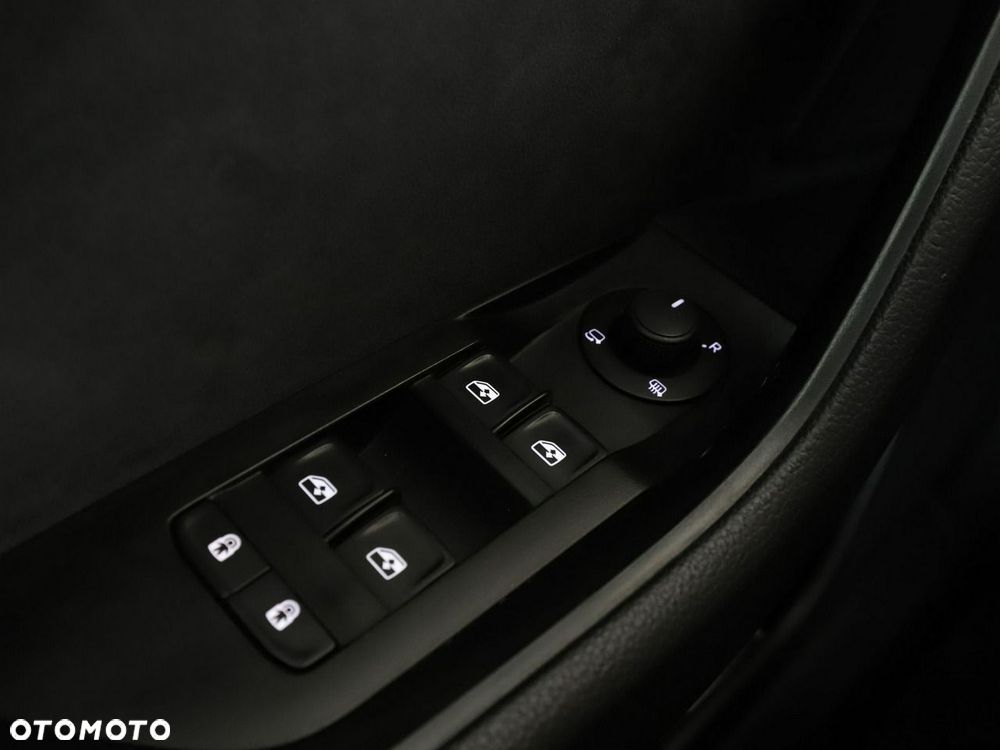 Skoda Superb 2.0 TDI DSG Sportline - 40