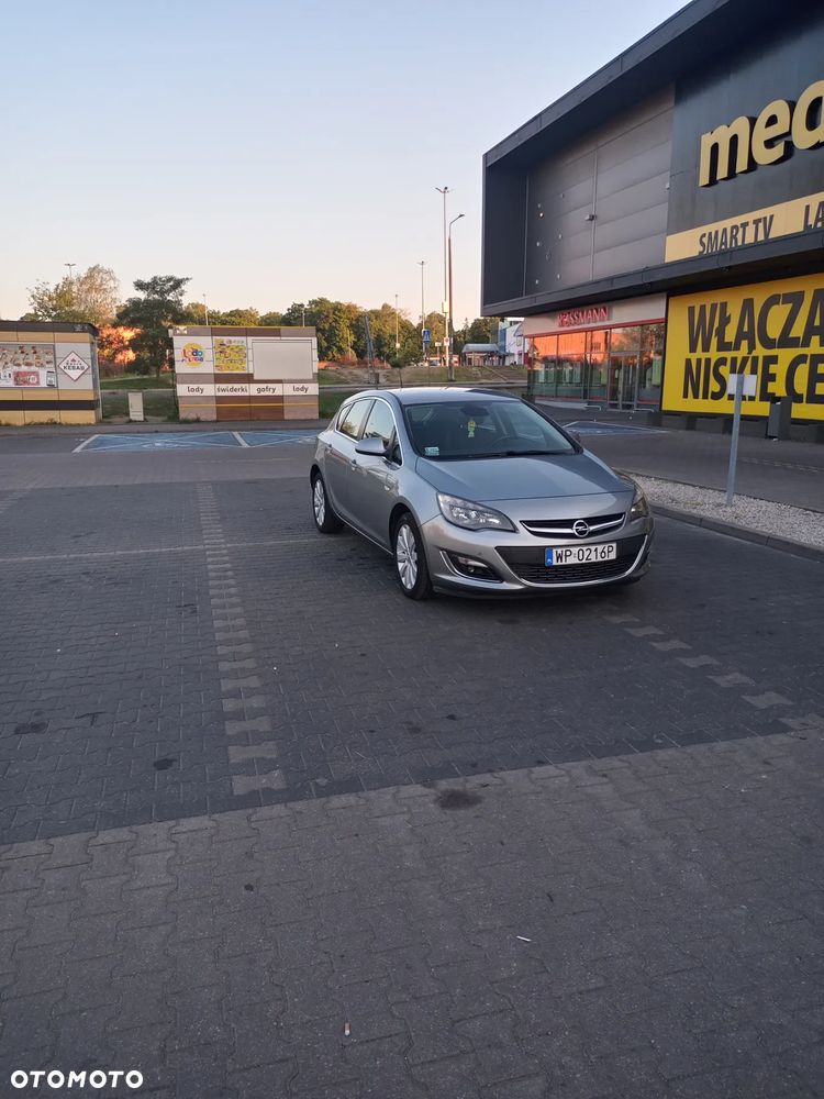Opel Astra 1.4 T Cosmo - 2