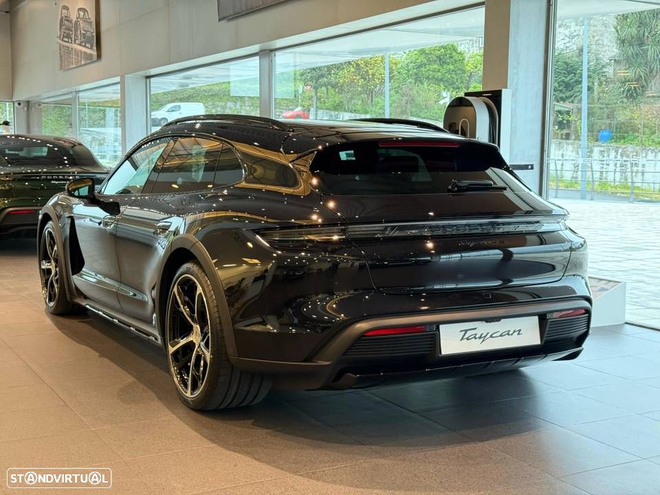 Porsche Taycan Cross Turismo 4S - 3