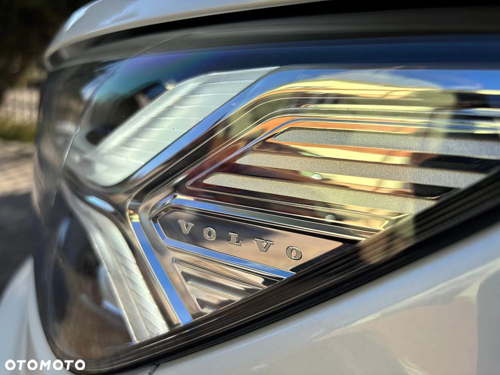 Volvo XC 40 D3 SCR R-Design - 32