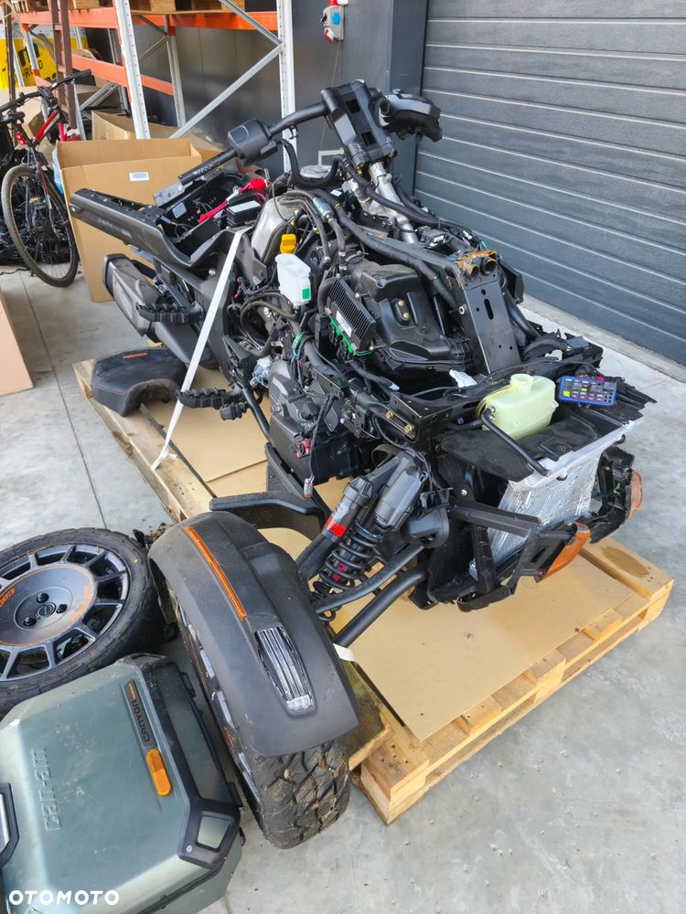 Can-Am Inny - 2