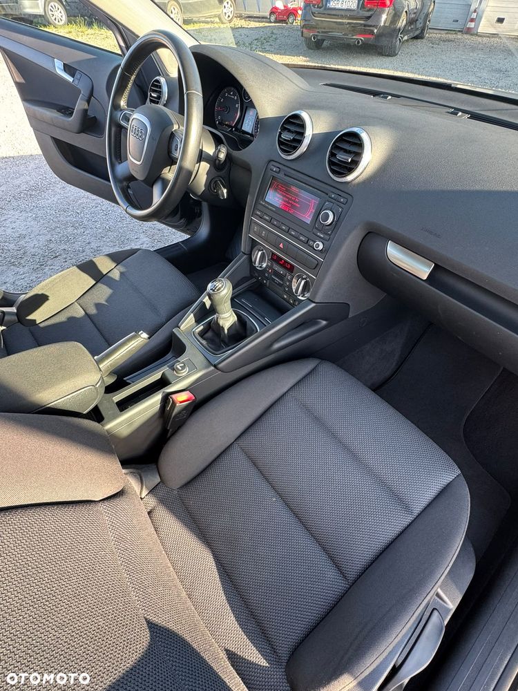 Audi A3 Sportback 1.4 TFSI Ambiente - 8