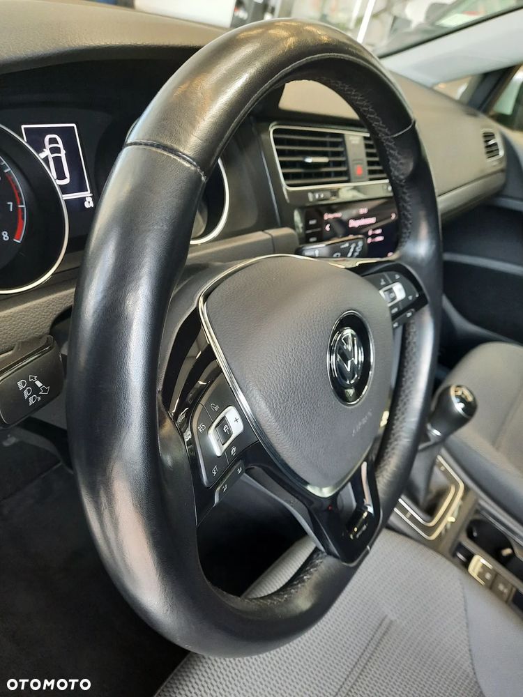 Volkswagen Golf 1.5 TSI BMT Evo Comfortline - 17