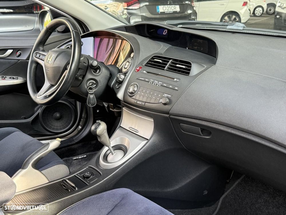 Honda Civic 1.4 Comfort - 26