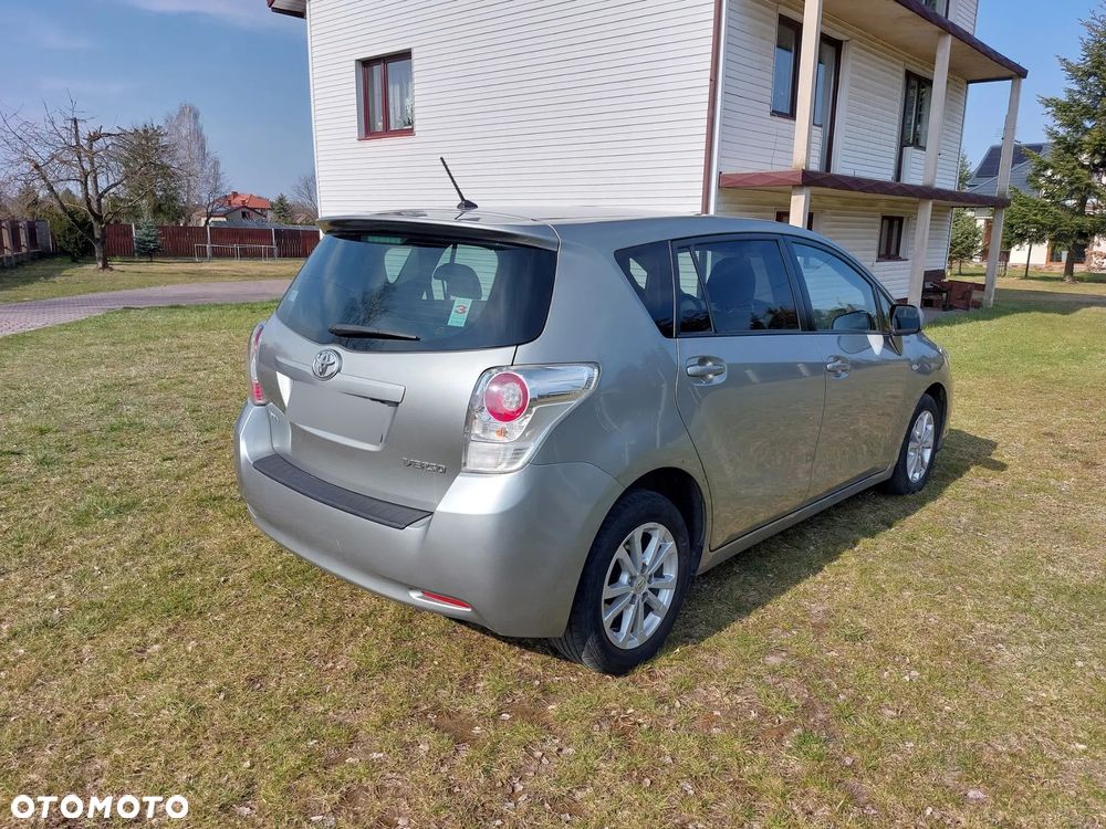 Toyota Verso 2.0 D-4D Sol - 6